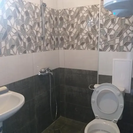1 Apartment